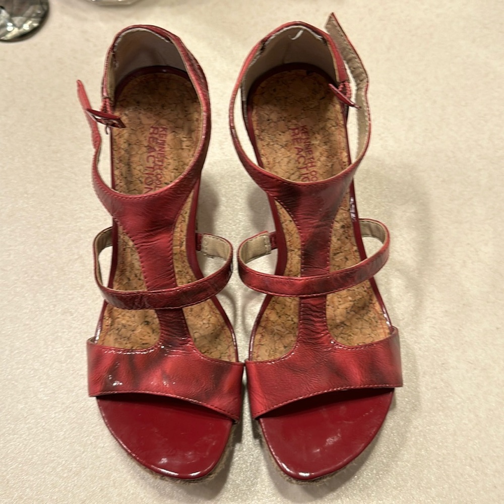 Kenneth Cole Pink Wedges